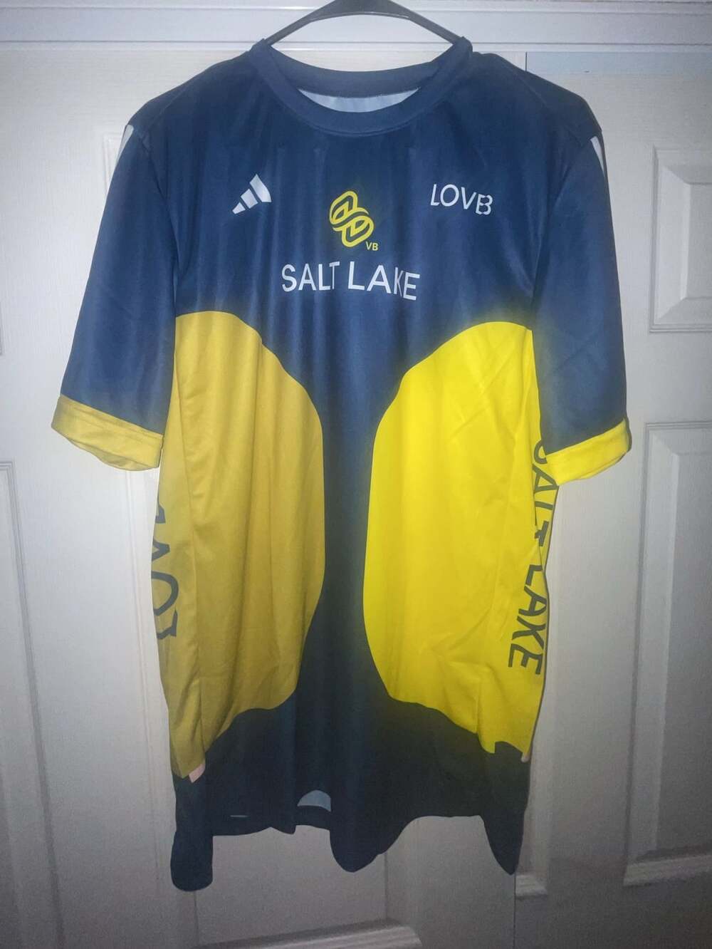 Adidas LOVB Salt Lake Volleyball Jersey Size L Navy Yellow